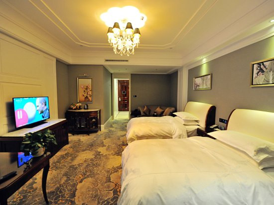 Longxin International Hotel